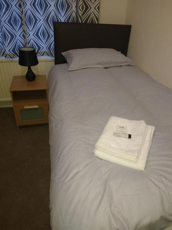 Acton Lodge Guest House London Room photo