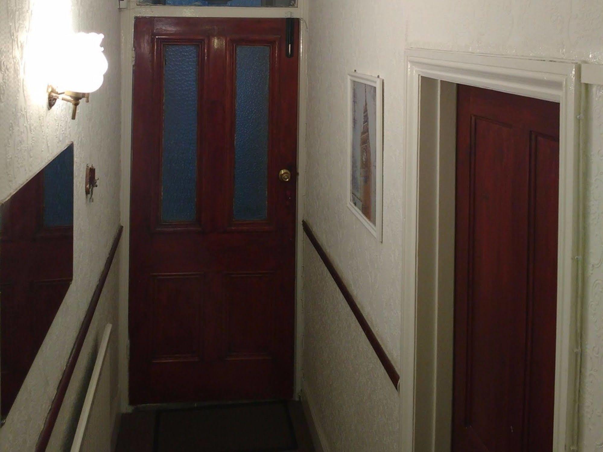 Acton Lodge Guest House London Exterior photo